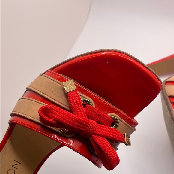 Louis Vuitton Red Patent Leather Heels with Bow gold LV original box & dust bag - Picture 7 of 17